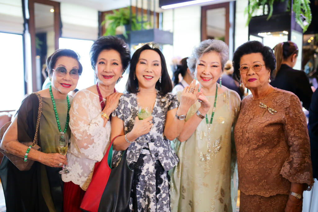 Bee Bijoux Christmas Party and Jewelry Exhibition