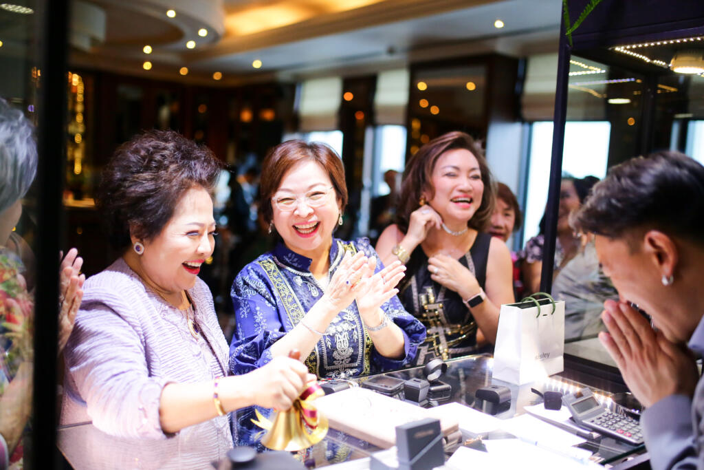 Bee Bijoux Christmas Party and Jewelry Exhibition